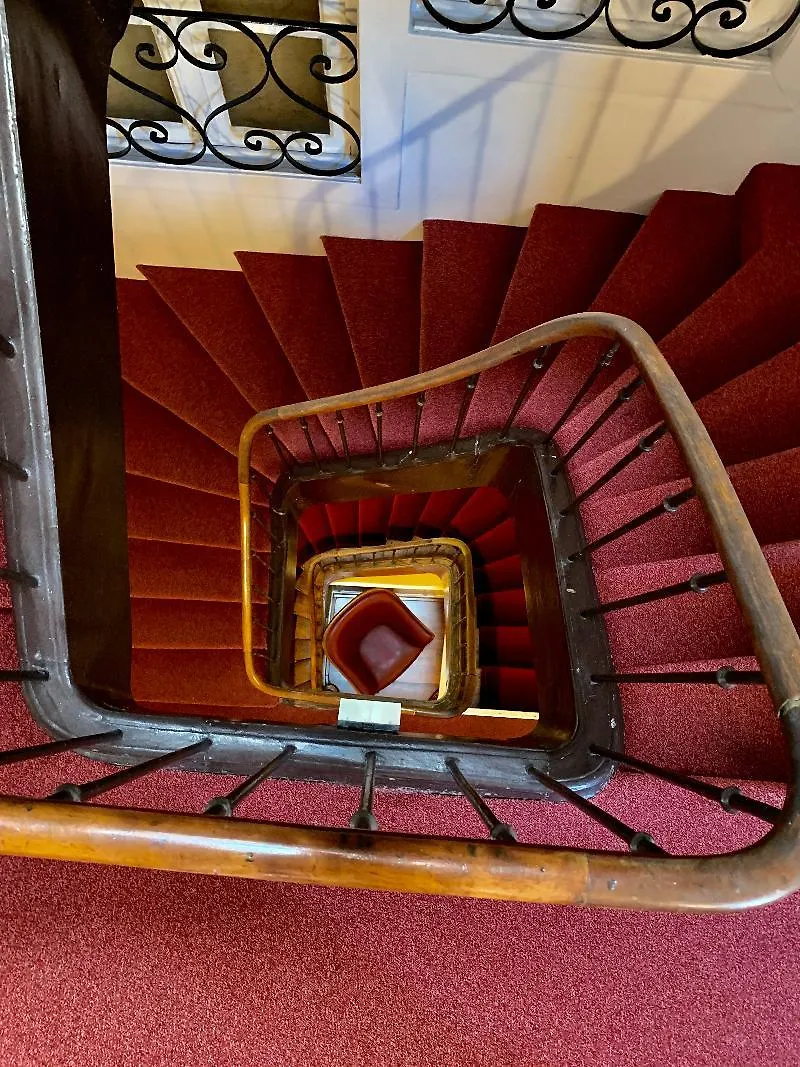 Hotel Wilson Square Toulouse 2*,